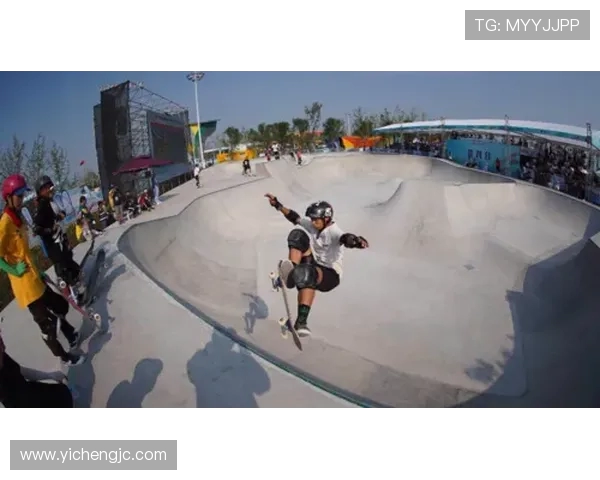 杭州极限运动嘉年华滑板队精彩表现评析与力量展示